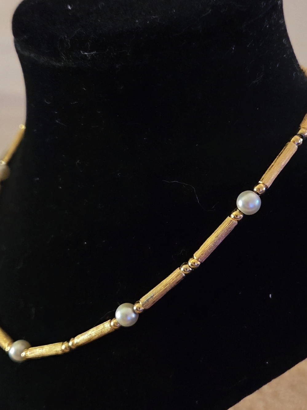Vintage Textured Gold Bar & Faux Pearl Station Chocker - Retro Mid-Century - Picture 3 of 4